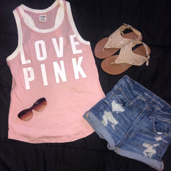 🌺Pink VS tank top🌺 - Picture 3 of 6